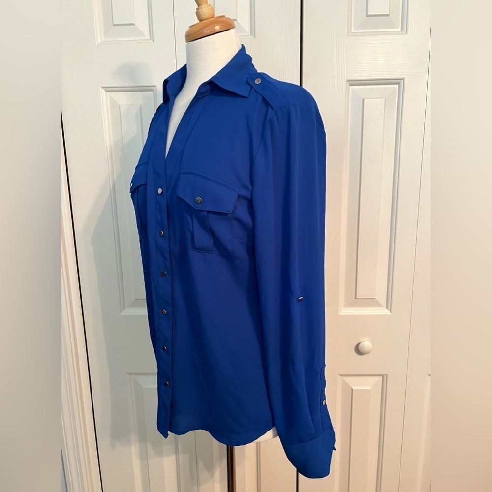 NWOT Roll-Tab Utility Shirt in Royal Blue Size Medium - Picture 5 of 7